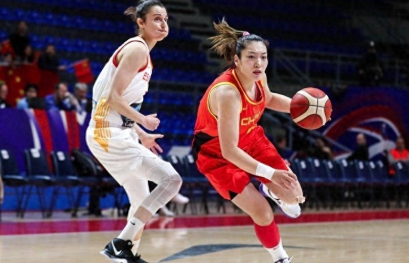 女篮李梦年薪多少钱,女篮李梦个人简介